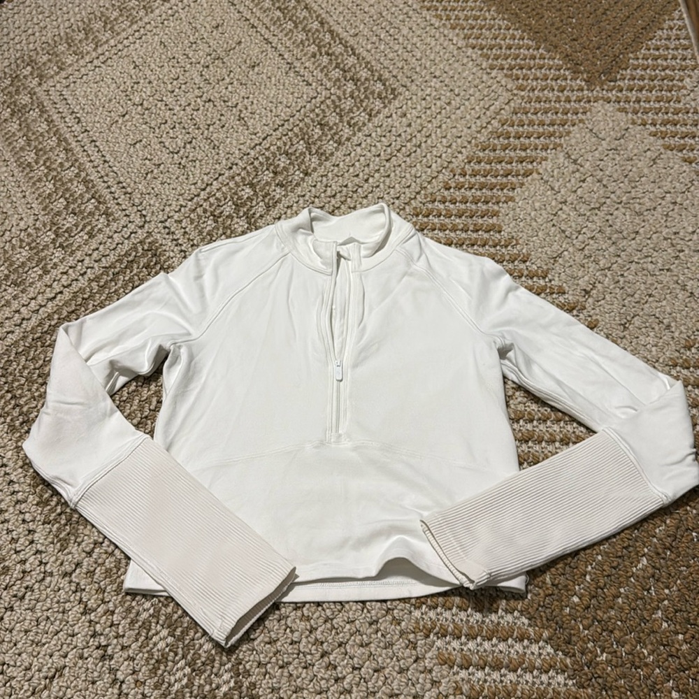 Lululemon cropped top
